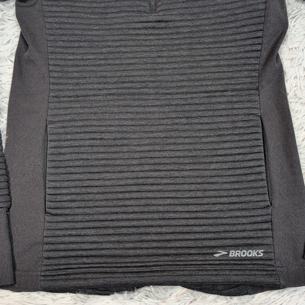 Brooks Sweatshirt Womens S Black Pockets Athletic Running Alaska Gorpcore - Picture 8 of 10
